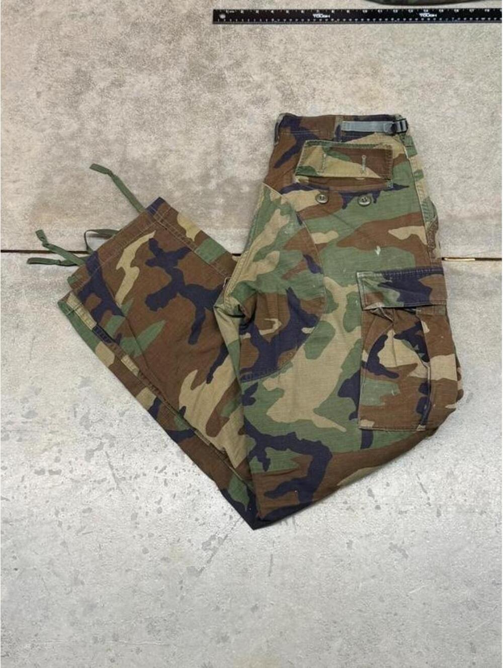 vintage woodland camo military relaxed baggy fit cargo pants size 30 x 32